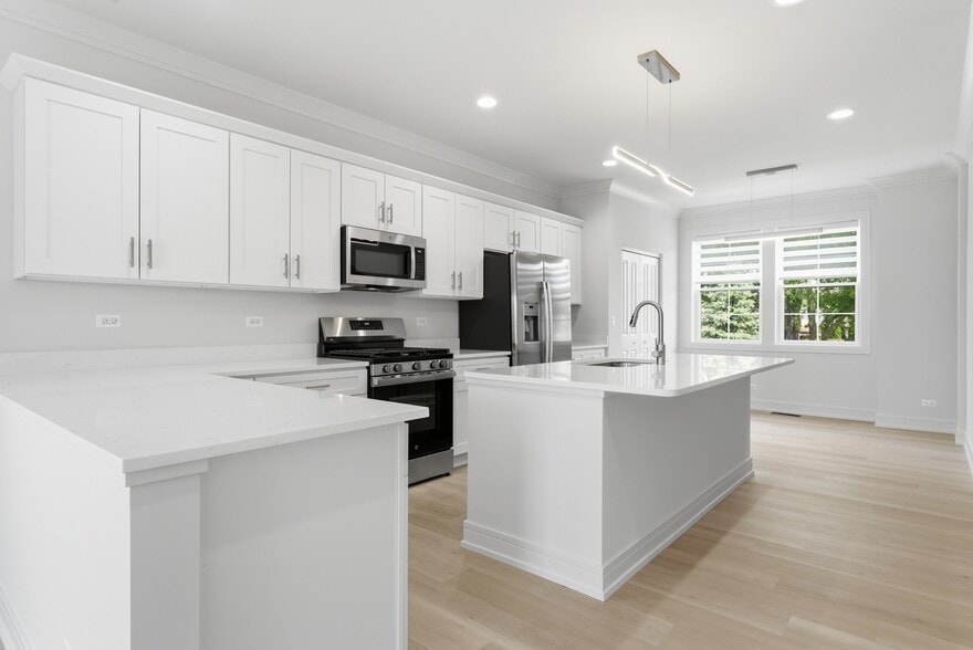 More Photos Of 214 N Walnut St, Bensenville Apartments For Sale