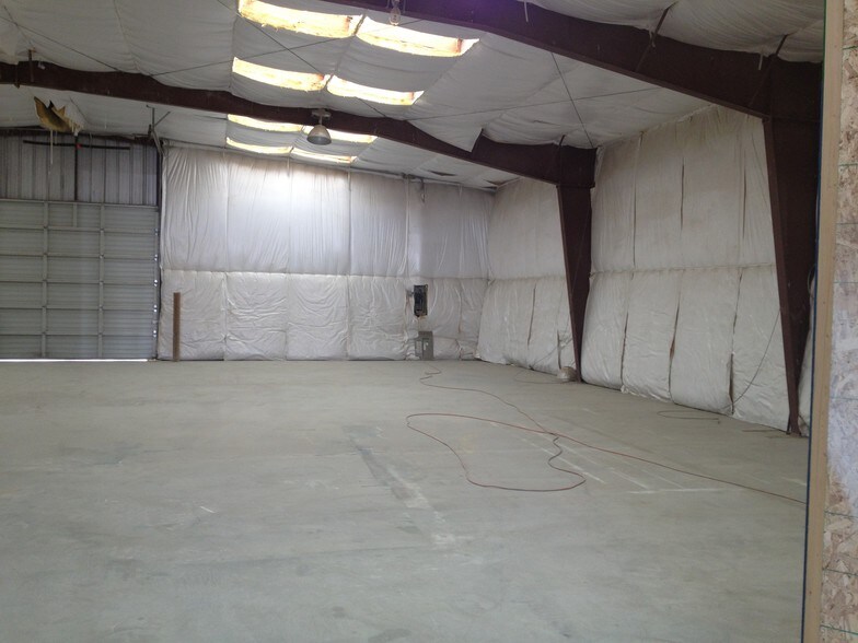 More Photos Of 5990 Spokane Ranch Rd, Helena Warehouse For Lease