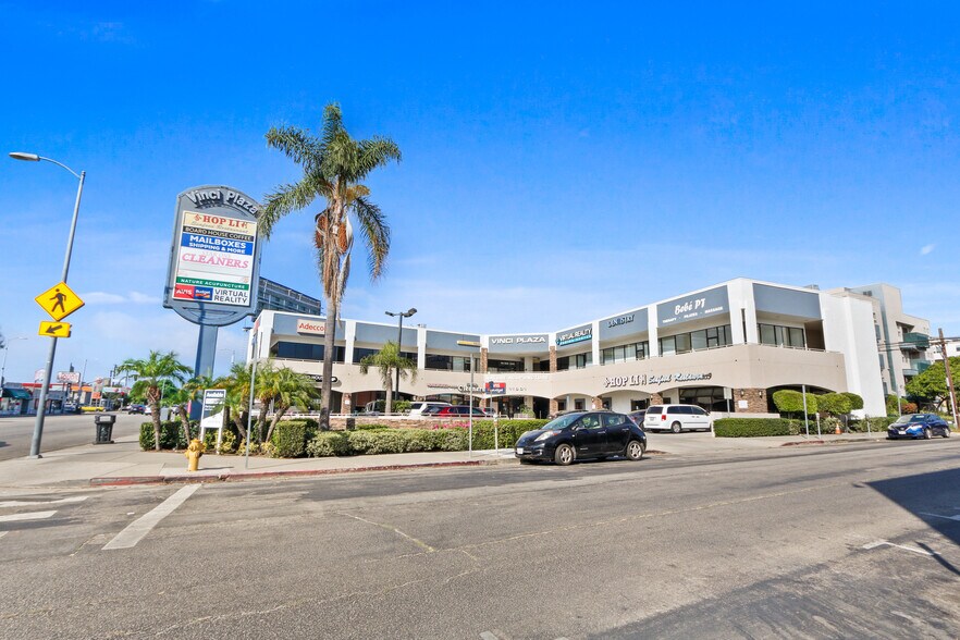 More Photos Of 11901 Santa Monica Blvd, Los Angeles Storefront Retail Office For Lease