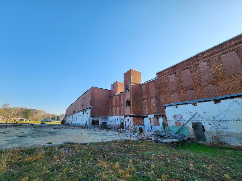 More Photos Of 20th AVE, Valley Light Manufacturing For Sale