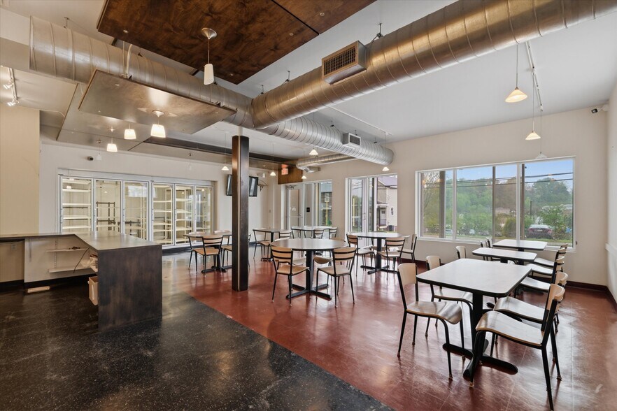 More Photos Of 1017 Highland Ave, Greensburg Restaurant For Sale
