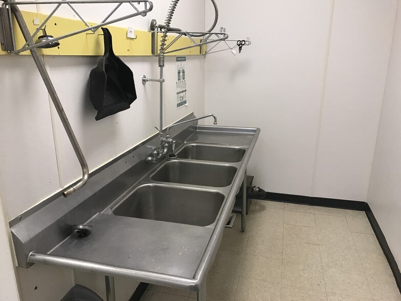 More Photos Of 1492 S 800 W, Woods Cross Office For Lease