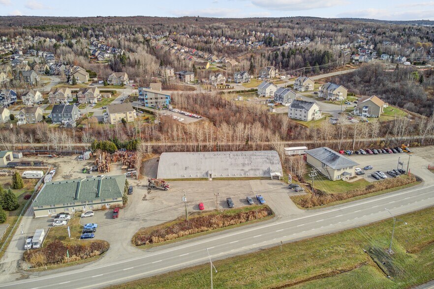 More Photos Of 1550-1560 Rue Michelin, Laval Self Storage For Sale