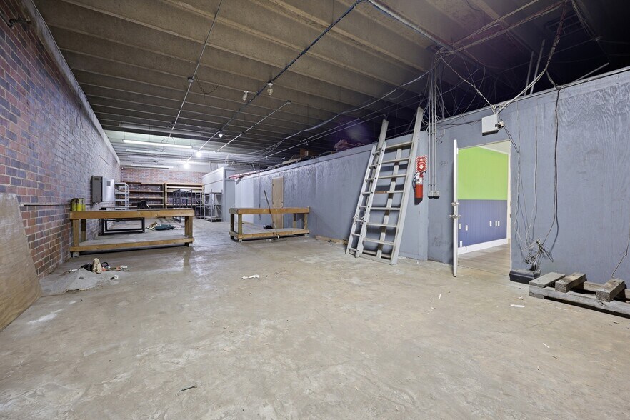 More Photos Of 2406-2410 Harper St, Jacksonville Warehouse For Lease