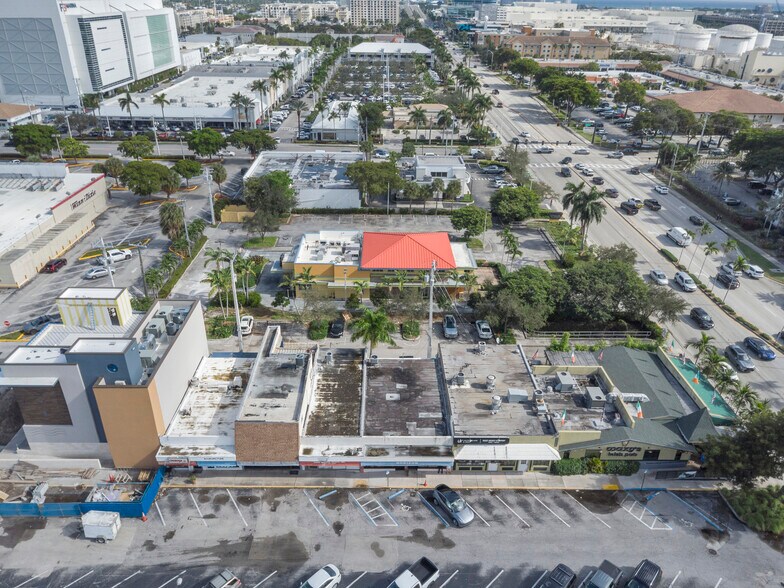 More Photos Of 1085 SE 17th St, Fort Lauderdale Office For Sale