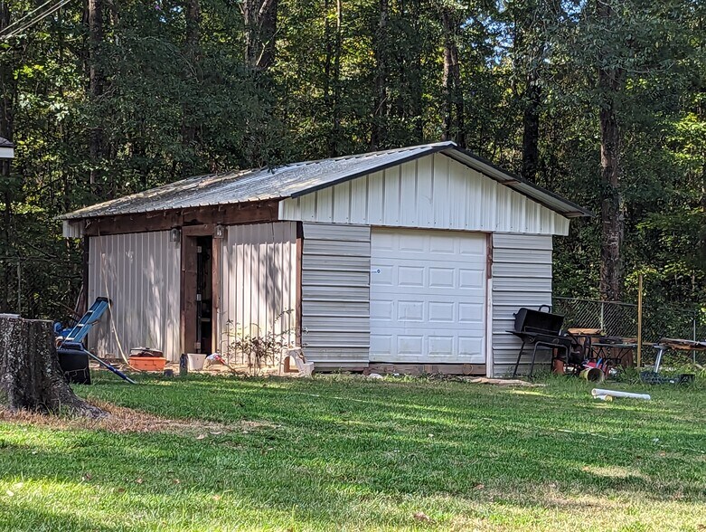 133 Alabama Highway 165, Phenix City, AL 36869 Manufactured Housing