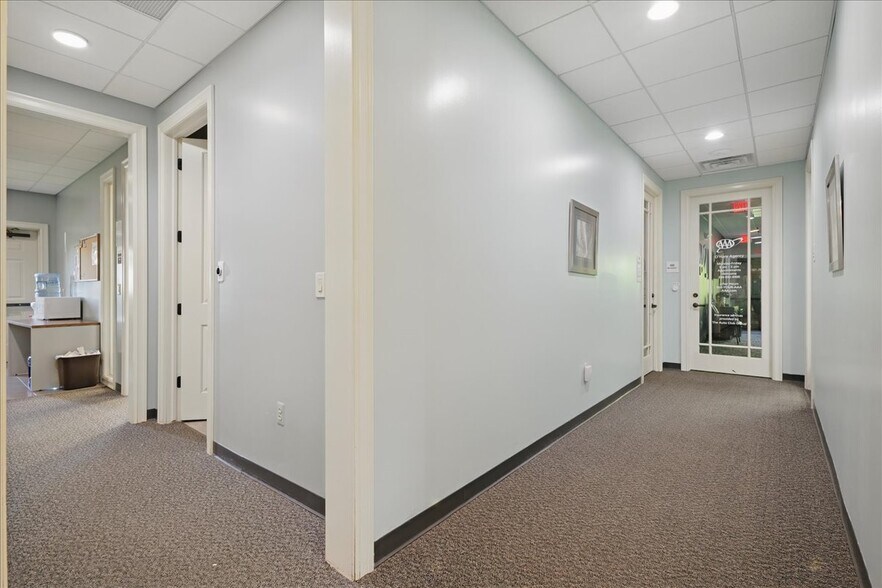 More Photos Of 2545 N Opdyke Rd, Auburn Hills Medical For Sale