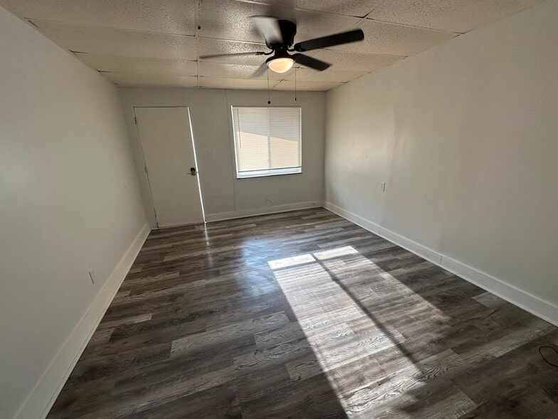 More Photos Of 16001 Dixie Hwy, Holly Apartments For Sale