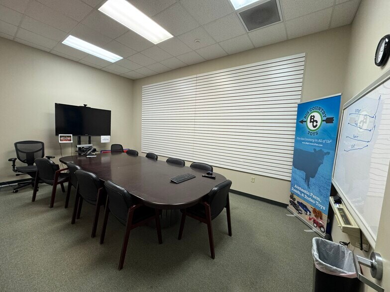 More Photos Of 4073 Meghan Beeler Ct, South Bend Flex For Sale