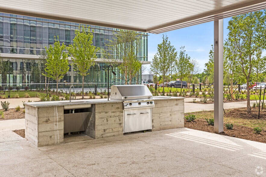 More Photos Of 6275 W Plano Pky, Plano Office For Lease