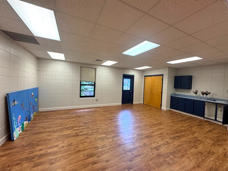 More Photos Of 847 New Hope Rd, Fayetteville Religious Facility For Sale