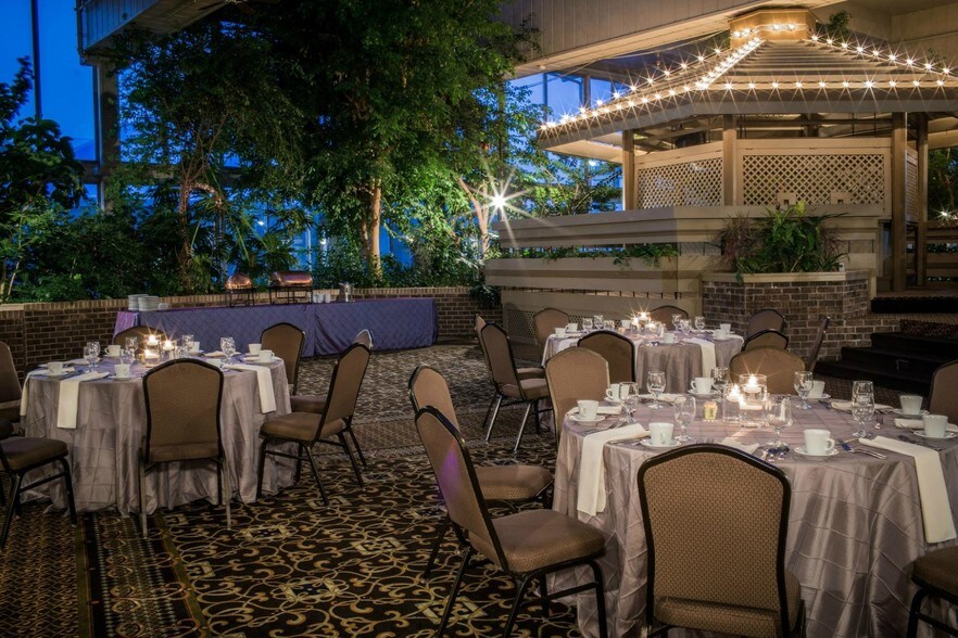 More Photos Of 148 Sheraton Dr, New Cumberland Hotel For Sale