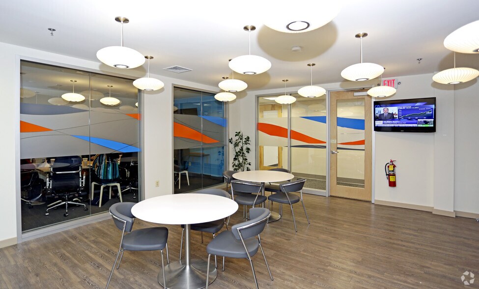 More Photos Of 450 Amwell Rd, Hillsborough Storefront Retail Office For Lease