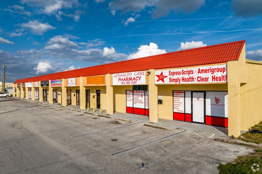 Primary Photo Of 12811 Nebraska Ave N, Tampa Light Distribution For Lease