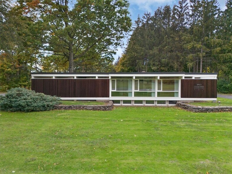 Primary Photo Of 5973 Walworth Rd, Ontario Medical For Sale