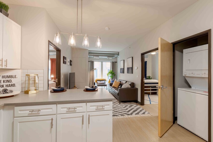 More Photos Of 310-330 15th Ave SE, Minneapolis Apartments For Lease