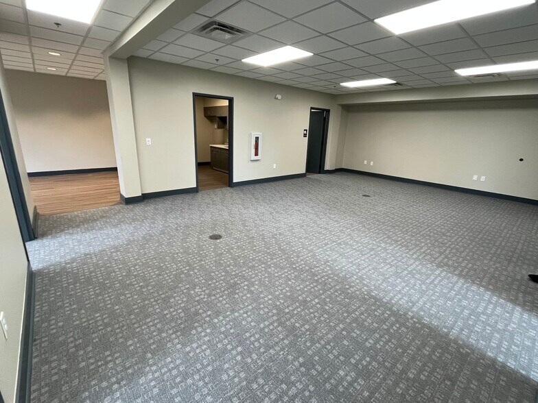 More Photos Of 307 Southgate Ct, Brentwood Medical For Lease