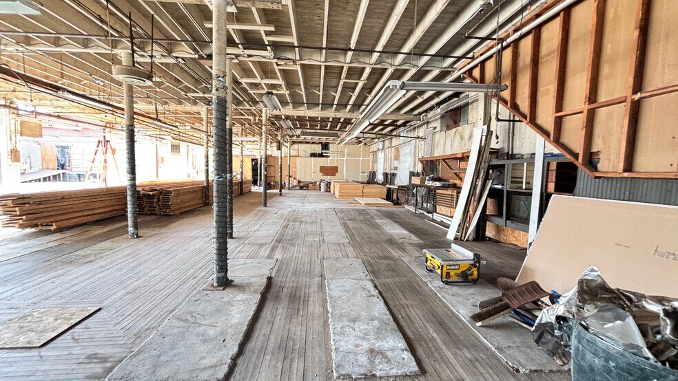 More Photos Of 515 Columbia St, Hudson Warehouse For Sale