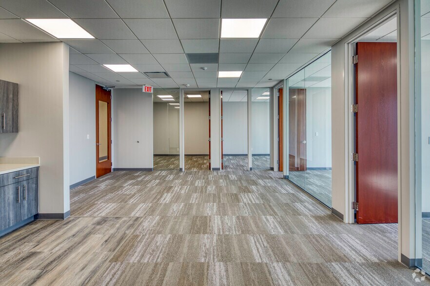 More Photos Of 100 S Ashley Dr, Tampa Office Residential For Lease