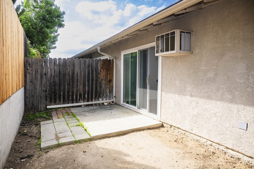 More Photos Of 319 W Lambert Rd, Brea Apartments For Sale