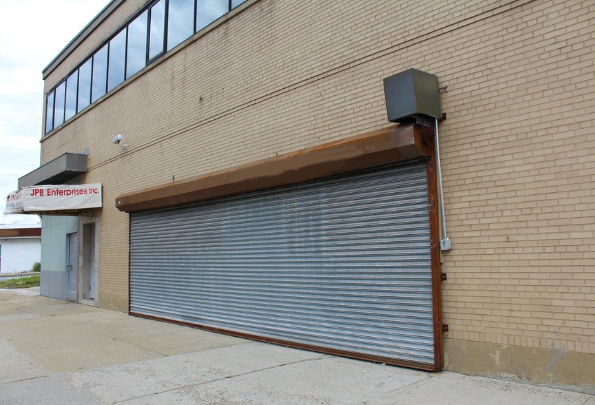 More Photos Of 4939 Van Dam St, Long Island City Warehouse For Lease