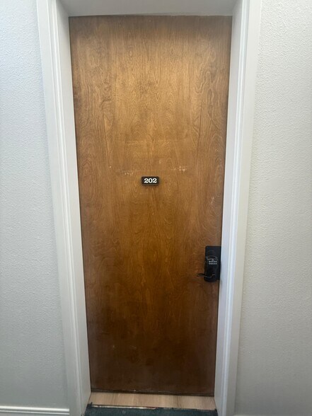 More Photos Of 2578 Noriega St, San Francisco Storefront Retail Office For Lease