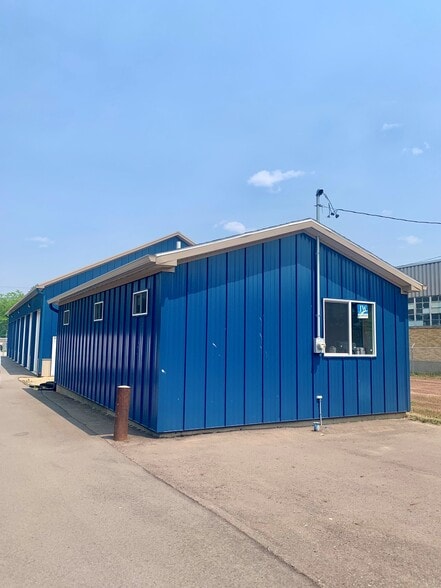 More Photos Of 604 Spring, Saint Johns Light Distribution For Sale