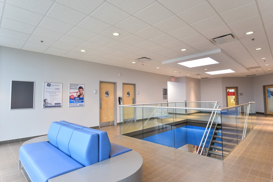 More Photos Of 89 Dawson Rd, Guelph Medical For Lease
