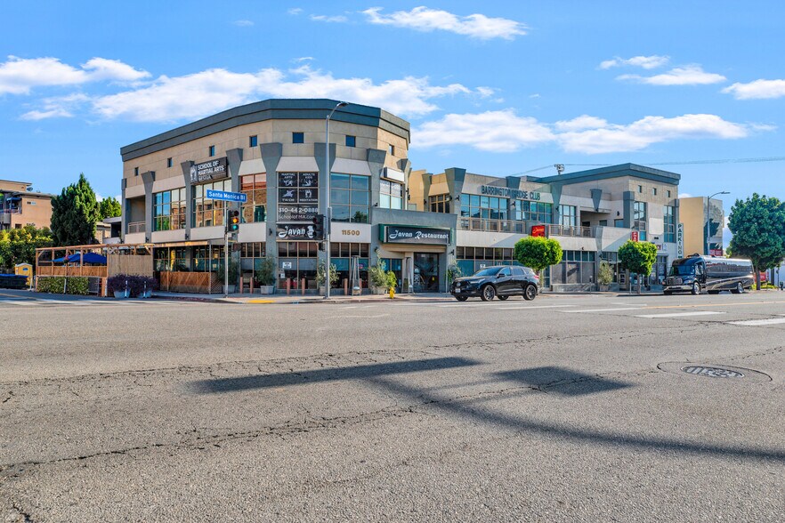 More Photos Of 11500-11518 Santa Monica Blvd, Los Angeles Office For Lease