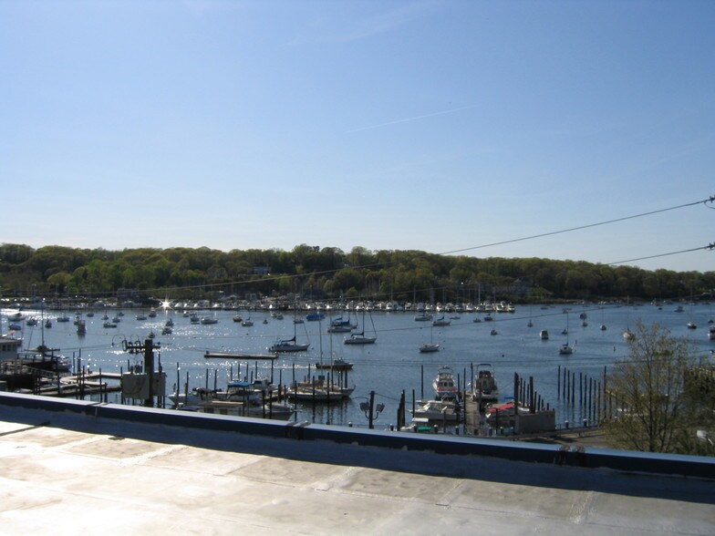 More Photos Of 36 N New York Ave, Huntington Office For Lease