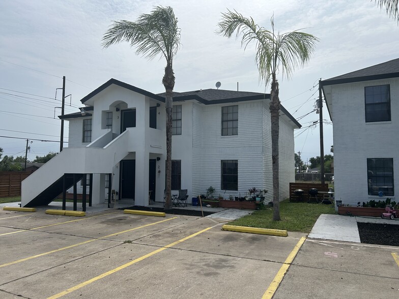 More Photos Of 1100 E Owassa Rd, Edinburg Apartments For Sale