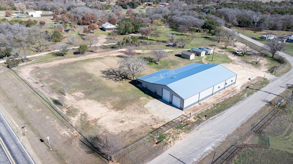 More Photos Of 7703 Prairie Creek Ln, Tolar Contractor Storage Yard For Sale