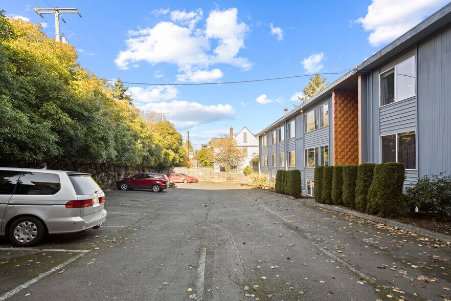 More Photos Of 507 19th Ave E, Seattle Apartments For Sale