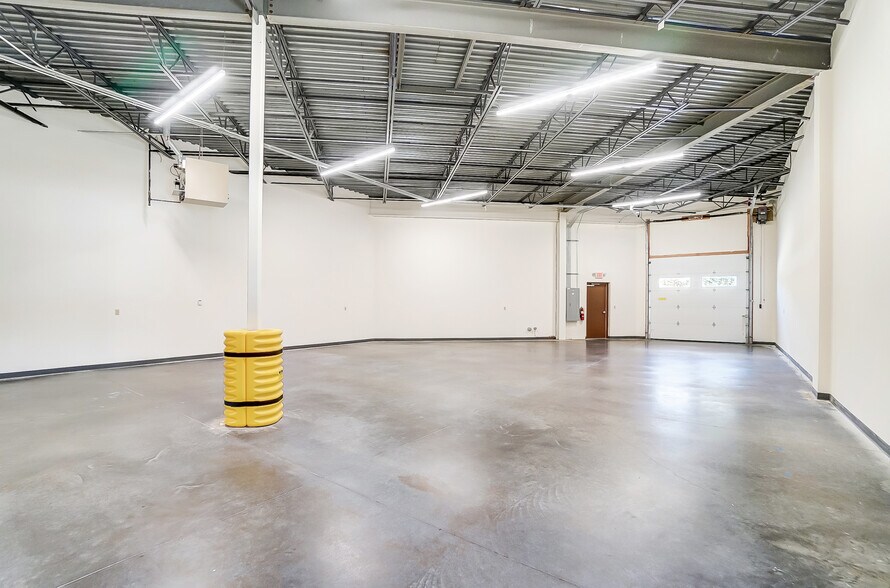 More Photos Of 1740 Thomas Paine Pky, Dayton Warehouse For Lease