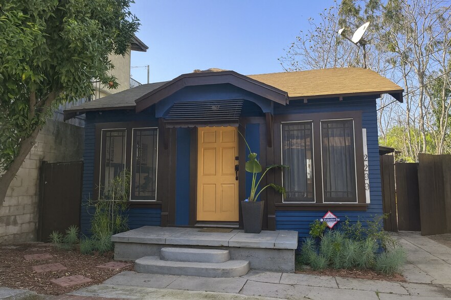 More Photos Of 2297 Glendale Blvd, Los Angeles Multifamily For Sale