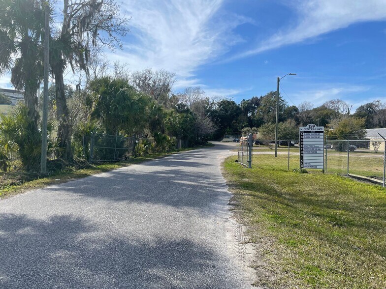 More Photos Of 159 N Central Ave, Oviedo Warehouse For Lease