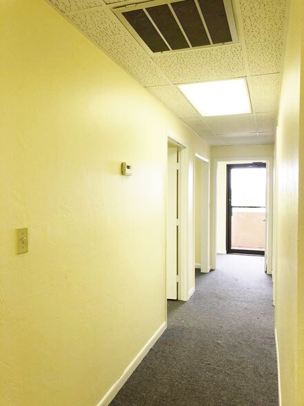 More Photos Of 27725 Old US Highway 41, Bonita Springs Office For Lease