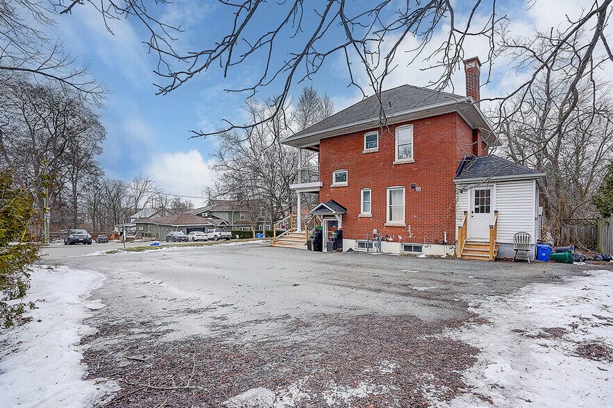 More Photos Of 12 Vincent St, Newmarket Office For Sale