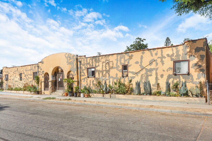 More Photos Of 943 S Bonnie Beach Pl, Los Angeles Apartments For Sale