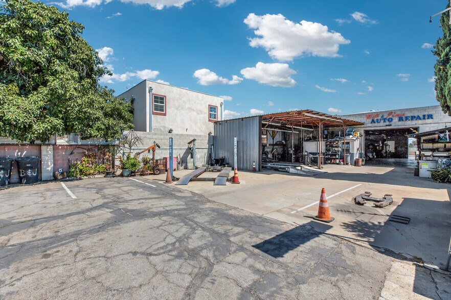 More Photos Of 12211 Hadley St, Whittier Auto Repair For Sale