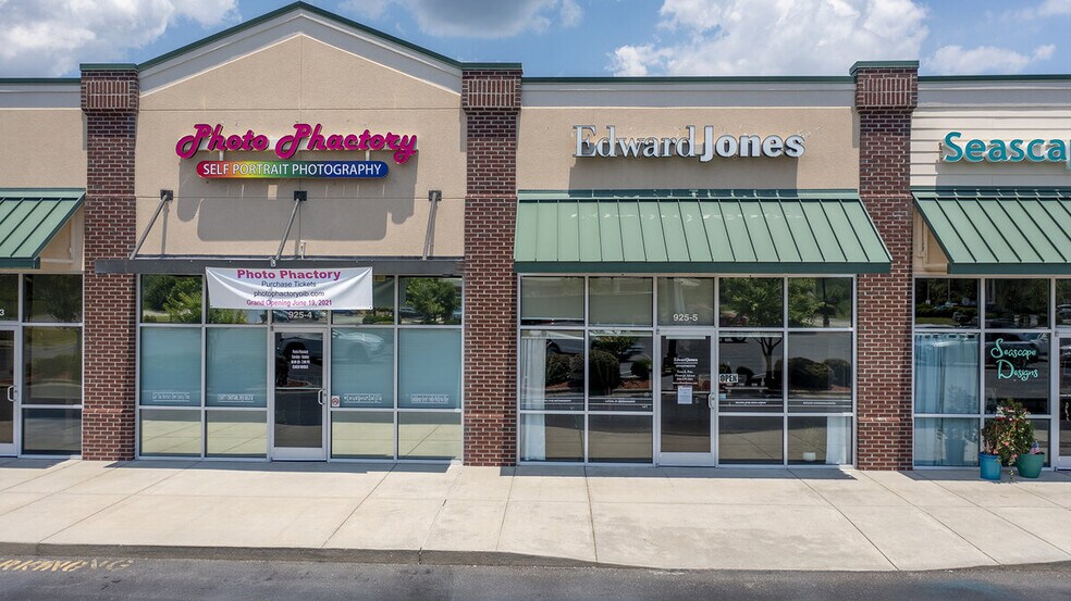 More Photos Of 925 Seaside Rd SW, Ocean Isle Beach General Retail For Lease