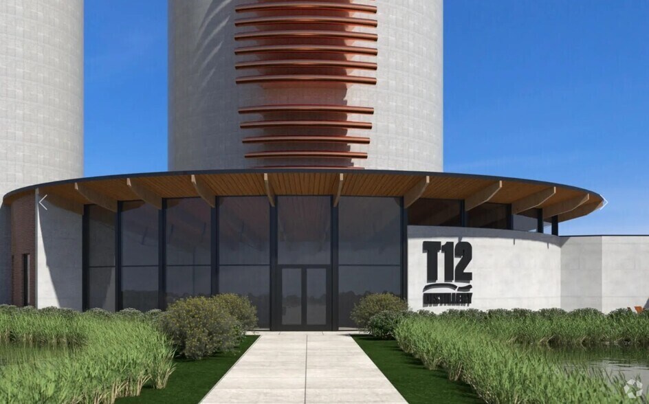 More Photos Of 101 Lincoln St NE, Bondurant Industrial For Lease