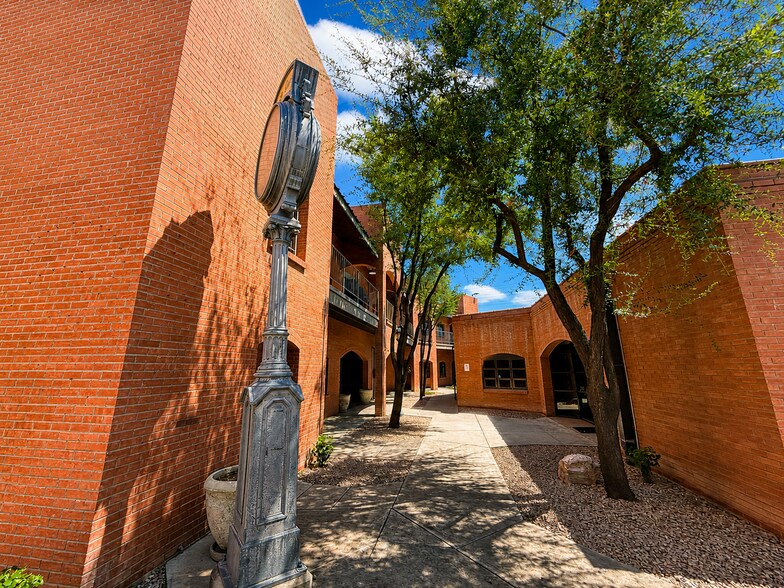 More Photos Of 2701 N 16th St, Phoenix Medical For Sale
