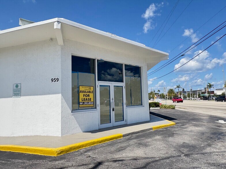 More Photos Of 959 S Federal Hwy, Deerfield Beach Freestanding For Lease