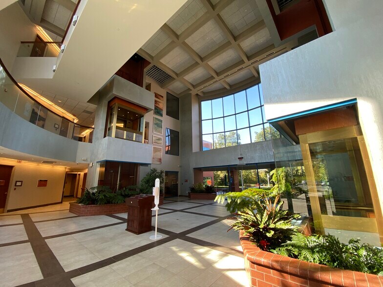 More Photos Of 1225 E Weisgarber Rd, Knoxville Office For Lease