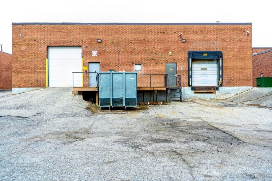 More Photos Of 1146 Aerowood Dr, Mississauga Warehouse For Sale