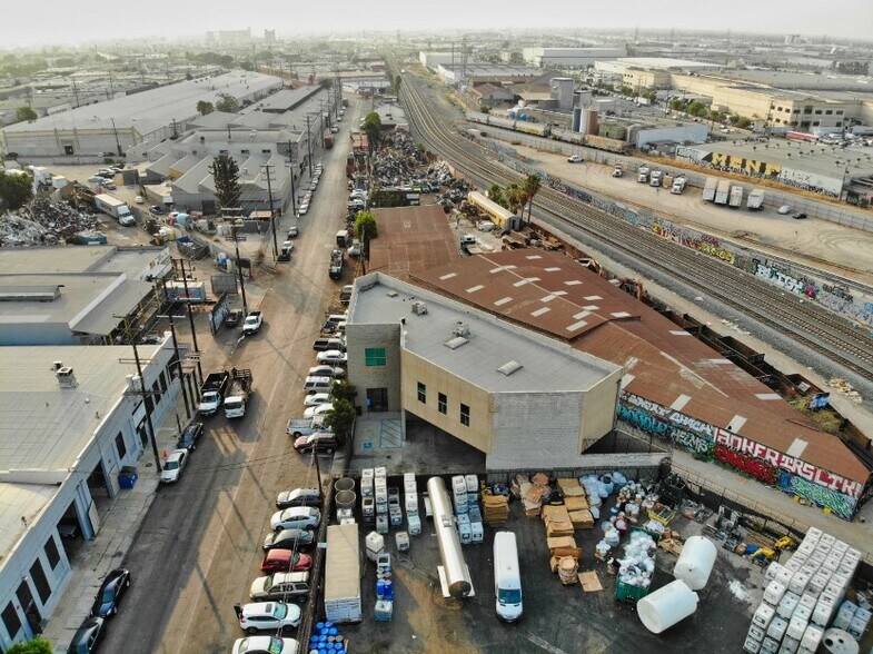 More Photos Of 2890 E Pico Blvd, Los Angeles Light Distribution For Lease