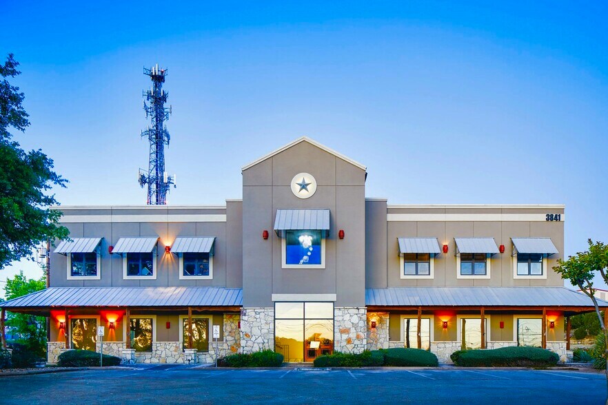 More Photos Of 3841 Ranch Road 620 S, Austin Showroom For Lease