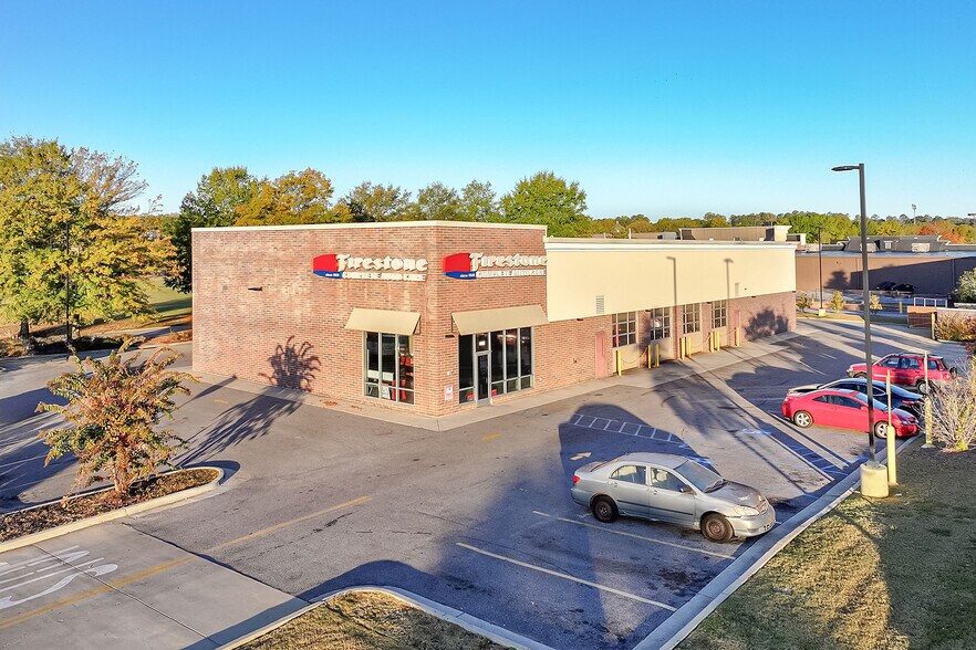 More Photos Of 2200 Interstate Dr, Opelika Auto Repair For Sale