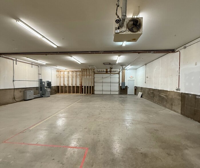 More Photos Of 1835-1855 Successful Dr, Fairborn Distribution For Lease